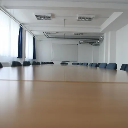 Pannon Egyetem - Kozponti Kollegium Ostello *